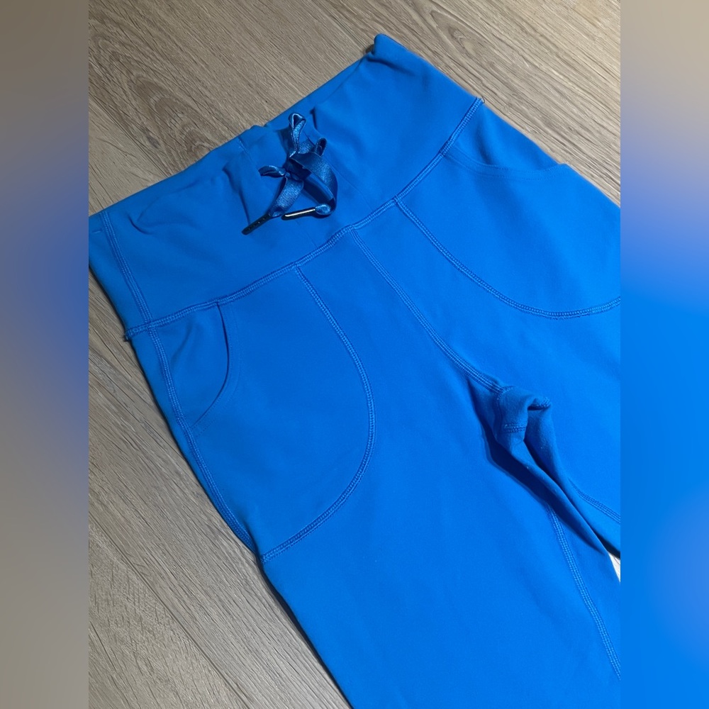 Hugh-waisted Lululemon Pants